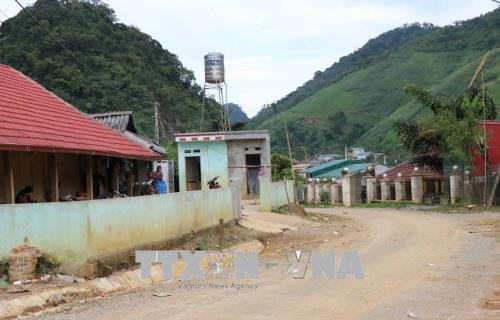 Một góc bản Tà Dê, xã Lóng Luông (huyện Vân Hồ, tỉnh Sơn La) - nơi trùm ma túy Nguyễn Thanh Tuân ẩn náu vừa bị tiêu diệt cuối tháng 6/2018, giờ đã trở lại nhịp sống bình thường. Ảnh: TTXVN phát Một góc bản Tà Dê, xã Lóng Luông (huyện Vân Hồ, tỉnh Sơn La) - nơi trùm ma túy Nguyễn Thanh Tuân ẩn náu vừa bị tiêu diệt cuối tháng 6/2018, giờ đã trở lại nhịp sống bình thường. Ảnh: TTXVN phát