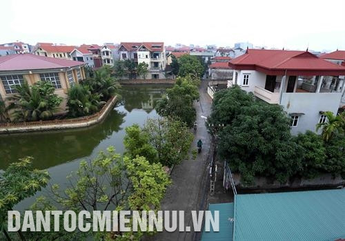 Đường giao thông nông thôn ở xã Song Phượng, huyện Đan Phượng khang trang, sạch đẹp. Ảnh: Vũ Sinh – DTMN Kiên cố hóa kênh mương và làm đường giao thông nội đồng ở xã Đốc Tín, huyện Mỹ Đức. Ảnh: Vũ Sinh – DTMN Trang trại trồng hoa Đan Hoài, thị trấn Phùng, huyện Đan Phượng được đầu tư sản xuất theo tiêu chí nông thôn mới. Ảnh: Vũ Sinh – DTMN Đường giao thông nông thôn ở xã Song Phượng, huyện Đan Phượng khang trang, sạch đẹp. Ảnh: Vũ Sinh – DTMN Kiên cố hóa kênh mương và làm đường giao thông nội đồng ở xã Đốc Tín, huyện Mỹ Đức. Ảnh: Vũ Sinh – DTMN Trang trại trồng hoa Đan Hoài, thị trấn Phùng, huyện Đan Phượng được đầu tư sản xuất theo tiêu chí nông thôn mới. Ảnh: Vũ Sinh – DTMN