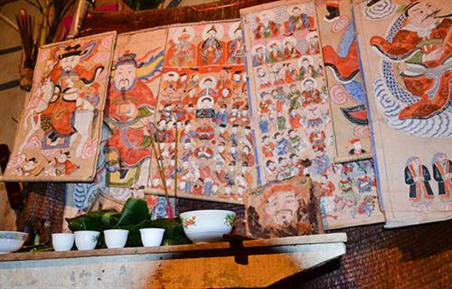 Bàn Vương và các vị tổ tiên người Dao trong Nghi lễ Cấp sắc. Bàn Vương và các vị tổ tiên người Dao trong Nghi lễ Cấp sắc.