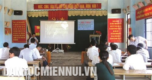 Ngành Nông nghiệp huyện Tánh Linh hội thảo luân canh cây trồng trên đất 3 vụ lúa kém hiệu quả.