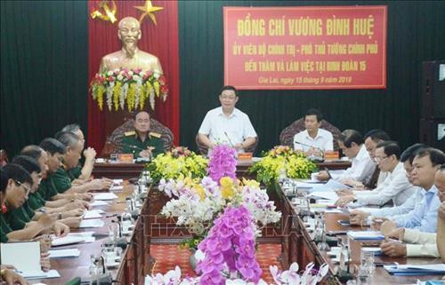 Phó Thủ tướng Vương Đình Huệ phát biểu tại buổi làm việc. Ảnh: Hoài Nam – TTXVN. Phó Thủ tướng Vương Đình Huệ phát biểu tại buổi làm việc. Ảnh: Hoài Nam – TTXVN.