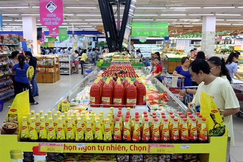 Siêu thị Sài Gòn Co.op chuẩn bị 105.000 tấn hàng hoá, trị giá hơn 3.000 tỷ đồng phục vụ người tiêu dùng nhân dịp tết Đinh Dậu 2017. Ảnh: Thanh Vũ-TTXVN
