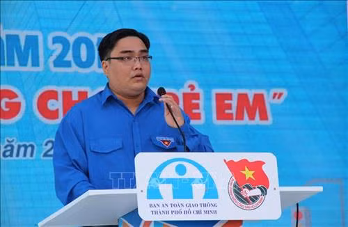 Phó Bí thư Thành đoàn Thành phố Hồ Chí Minh Ngô Minh Hải phát biểu tại Ngày hội An toàn giao thông năm 2018. Ảnh: Xuân Dự - TTXVN