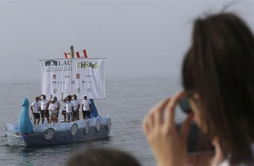 Độc đáo con thuyền làm từ chai nhựa ở Liban ảnh 3 Độc đáo con thuyền làm từ chai nhựa ở Liban ảnh 3