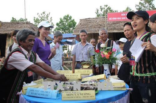 Thi ẩm thực tại lễ hội. Ảnh: K GỬIH -TTXVN