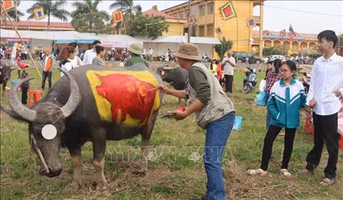 Hội thi vẽ trang trí trâu Lễ hội Tịch điền Đọi Sơn năm 2019 ảnh 2