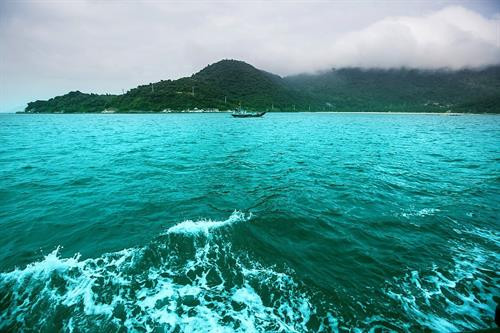 Cù lao Chàm là một cụm 8 đảo, thuộc xã đảo Tân Hiệp, thành phố Hội An, tỉnh Quảng Nam, nằm cách bờ biển Cửa Đại 15 km và đã được UNESCO công nhận là Khu dự trữ sinh quyển thế giới. Ảnh: Trọng Đạt - TTXVN Cù lao Chàm là một cụm 8 đảo, thuộc xã đảo Tân Hiệp, thành phố Hội An, tỉnh Quảng Nam, nằm cách bờ biển Cửa Đại 15 km và đã được UNESCO công nhận là Khu dự trữ sinh quyển thế giới. Ảnh: Trọng Đạt - TTXVN