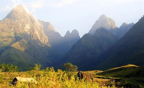 Dãy Hoàng Liên Sơn thật hùng vĩ Dãy Hoàng Liên Sơn thật hùng vĩ