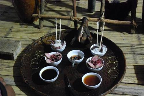 Lễ vật cúng mưa đầu mùa. Ảnh: internet Lễ vật cúng mưa đầu mùa. Ảnh: internet