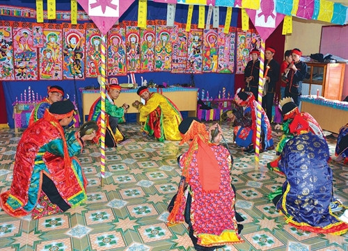 Bước học làm thầy và điệu múa rùa. Bước học làm thầy và điệu múa rùa.