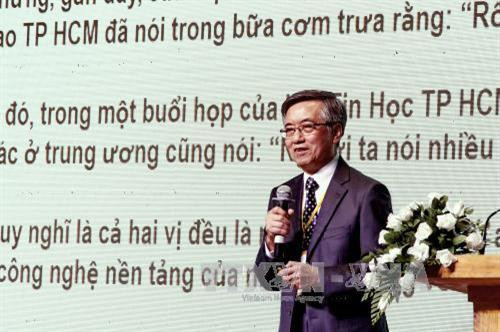 TS Nguyễn Trọng, chuyên gia về CNTT, trình bày báo cáo tại hội thảo.Ảnh: Thế Anh – TTXVN