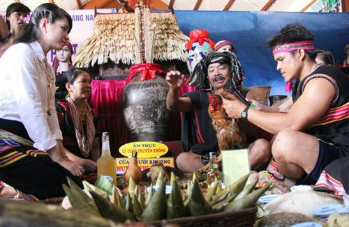 Tục bắt chồng của người Bh’noong