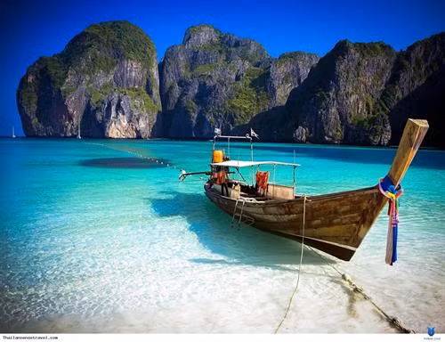 Nằm trên bờ biển phía tây nam của Thái Lan, Krabi là một trong những khu nghỉ mát bãi biển nổi tiếng nhất thế giới, với mặt biển xanh, bầu trời trong, và ẩm thực ngon miệng. Ảnh: Thailansensetravel.