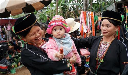 Chợ Thụt thật sự là nơi lưu giữ hồn quê và bản sắc văn hóa dân tộc độc đáo của địa phương. Ảnh: Văn Tý-TTXVN Chợ Thụt thật sự là nơi lưu giữ hồn quê và bản sắc văn hóa dân tộc độc đáo của địa phương. Ảnh: Văn Tý-TTXVN