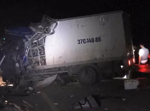 Hiện trường vụ tai nạn. Ảnh: TTXVN phát Hiện trường vụ tai nạn. Ảnh: TTXVN phát