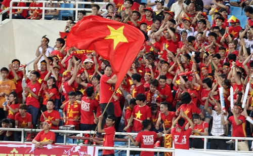 CĐV Việt Nam trên khán đài. Ảnh: Quốc Khánh - TTXVN CĐV Việt Nam trên khán đài. Ảnh: Quốc Khánh - TTXVN
