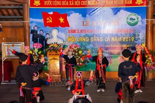 Quang cảnh Lễ công bố quyết định xã Bằng Cả đạt chuẩn nông thôn mới. Ảnh: Trung Nguyên-TTXVN Quang cảnh Lễ công bố quyết định xã Bằng Cả đạt chuẩn nông thôn mới. Ảnh: Trung Nguyên-TTXVN