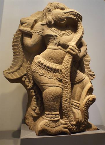 Tượng Chim thần Garuda, Tháp Mẫm, Bình Định, thế kỷ 12 – 13 Tượng Chim thần Garuda, Tháp Mẫm, Bình Định, thế kỷ 12 – 13