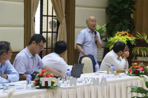 Tiến sĩ Lê Phát Quới (Trung Tâm khoa học môi trường và sinh thái Thành phố Hồ Chí Minh) phát biểu tại Hội thảo. Ảnh : Nguyễn Văn Trí - TTXVN Tiến sĩ Lê Phát Quới (Trung Tâm khoa học môi trường và sinh thái Thành phố Hồ Chí Minh) phát biểu tại Hội thảo. Ảnh : Nguyễn Văn Trí - TTXVN