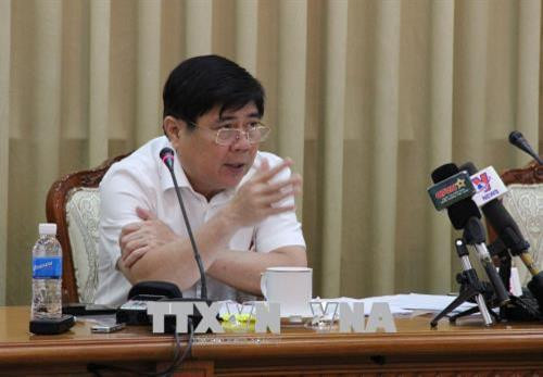 Ông Nguyễn Thành Phong, Chủ tịch Ủy ban nhân dân Thành phố Hồ Chí Minh phát biểu chỉ đạo hội nghị. Ảnh: Xuân Dự - TTXVN Ông Nguyễn Thành Phong, Chủ tịch Ủy ban nhân dân Thành phố Hồ Chí Minh phát biểu chỉ đạo hội nghị. Ảnh: Xuân Dự - TTXVN