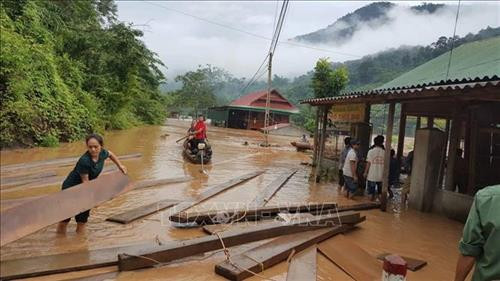 Nghệ An tích cực khắc phục hậu quả lũ quét. Ảnh: Nguyễn Văn Nhật - TTXVN Nghệ An tích cực khắc phục hậu quả lũ quét. Ảnh: Nguyễn Văn Nhật - TTXVN