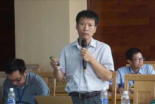 Ông Nguyễn Huy Phương, Văn phòng thường trực Ủy ban sông Mê Công Việt Nam giới thiệu về dự án thủy điện dòng chính Pắc Lay. Ảnh: Xuân Dự - TTXVN