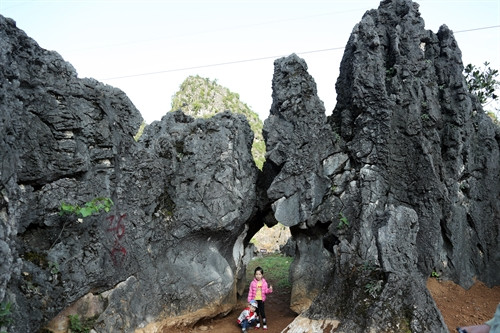 Địa danh được gọi là “cổng thành” trong mê cung đá