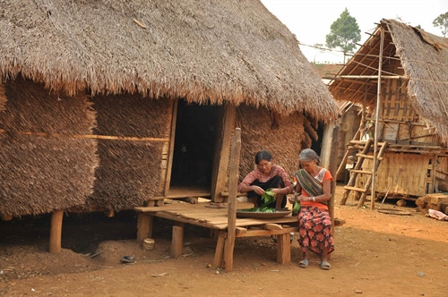 Nhà dài của đồng bào dân tộc Tây Nguyên.