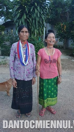 Đồng bào dân tộc Brâu ở huyện Ngọc Hồi, tỉnh Kon Tum là 1 trong 16 dân tộc có dưới 10 nghìn người ở nước ta. Ảnh: Hoàng Tâm