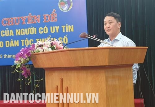 Đồng chí Hầu A Lềnh, Ủy viên Trung ương Đảng, Phó Chủ tịch, Tổng Thư ký Ủy ban Trung ương Mặt trận Tổ quốc Việt Nam phát biểu tại Hội thảo. Ảnh: Hoàng Hải Đồng chí Hầu A Lềnh, Ủy viên Trung ương Đảng, Phó Chủ tịch, Tổng Thư ký Ủy ban Trung ương Mặt trận Tổ quốc Việt Nam phát biểu tại Hội thảo. Ảnh: Hoàng Hải