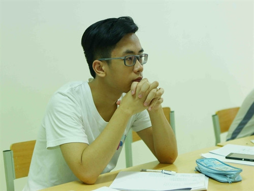 Đào Vũ Quang, học sinh lớp 12, Trường Trung học phổ thông chuyên Hà Nội- Amsterdam, Hà Nội đọat Huy chương Bạc. Ảnh: Quý Trung- TTXVN