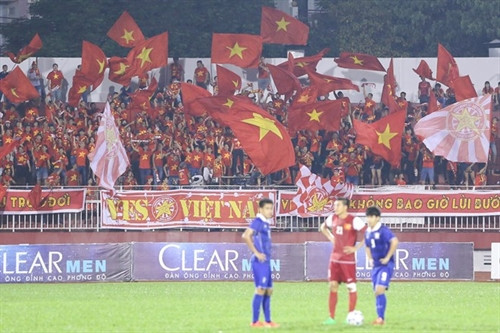 Tôi thấy một đội bóng Việt Nam đánh bại Thái Lan. (Ảnh: Minh Chiến/Vietnam+) Tôi thấy một đội bóng Việt Nam đánh bại Thái Lan. (Ảnh: Minh Chiến/Vietnam+)