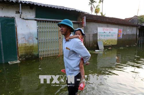 Hằng ngày, người dân xã Nam Phương Tiến phải sống chung với môi trường ô nhiễm tiềm ẩn đầy dịch bệnh (ảnh chụp ngày 6/8/2018). Ảnh: Thành Đạt – TTXVN Hằng ngày, người dân xã Nam Phương Tiến phải sống chung với môi trường ô nhiễm tiềm ẩn đầy dịch bệnh (ảnh chụp ngày 6/8/2018). Ảnh: Thành Đạt – TTXVN