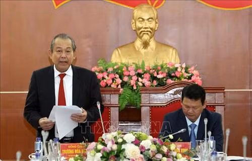 Phó Thủ tướng Thường trực Chính phủ Trương Hòa Bình phát biểu tại buổi làm việc. Ảnh: Quốc Khánh - TTXVN