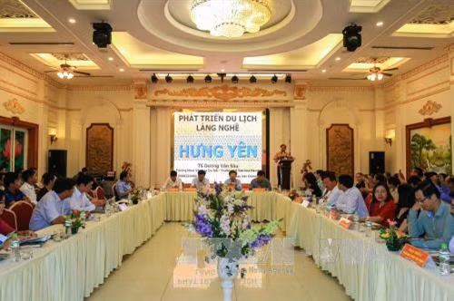 Toàn cảnh hội thảo phát triển du lịch làng nghề. Ảnh: Đinh Tuấn – TTXVN