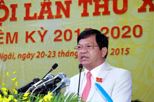 Đồng chí Lê Viết Chữ tái đắc cử Bí thư Tỉnh uỷ Quanfgr Ngãi nhiệm kỳ 2015 - 2020 . Ảnh: Sỹ Thắng -TTXVN