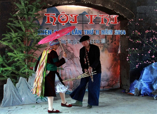 Hội thi múa khèn Mông ỏ Hà Giang