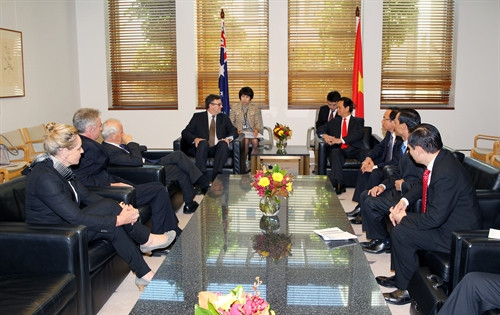 Thủ tướng Chính phủ Nguyễn Tấn Dũng tiếp Nhóm Nghị sỹ Hữu nghị Australia - Việt Nam. Ảnh: Đức Tám – TTXVN