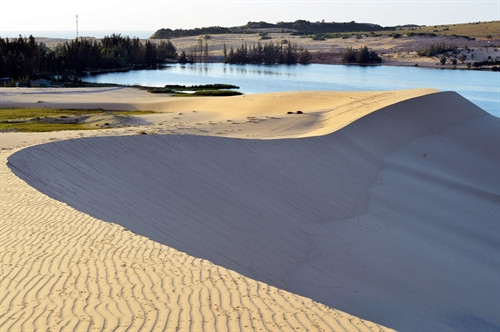 Vẻ đẹp hoang sơ của Bàu Trắng Vẻ đẹp hoang sơ của Bàu Trắng