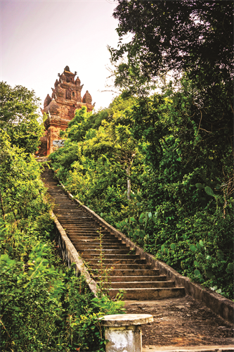 Đương lên tháp Pô Rômê