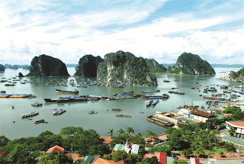 Một góc vịnh Hạ Long. Ảnh: TTXVN