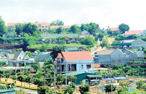 Việc xây dựng, thực hiện tốt những quy định trong bản hương ước góp phần đưa thôn Tân Tiến, xã Quảng Thành ngày càng phát triển Việc xây dựng, thực hiện tốt những quy định trong bản hương ước góp phần đưa thôn Tân Tiến, xã Quảng Thành ngày càng phát triển