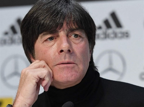 Löw:Tuyển Anh có lối chơi táo bạo và "liều lĩnh". (Ảnh: dfb.de) Löw:Tuyển Anh có lối chơi táo bạo và "liều lĩnh". (Ảnh: dfb.de)