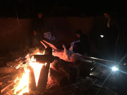 Lợn quay xứ Lạng – đặc sản ngon nức tiếng của núi rừng Đông Bắc ảnh 2 Lợn quay xứ Lạng – đặc sản ngon nức tiếng của núi rừng Đông Bắc ảnh 2