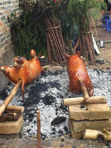 Lợn quay xứ Lạng – đặc sản ngon nức tiếng của núi rừng Đông Bắc ảnh 3 Lợn quay xứ Lạng – đặc sản ngon nức tiếng của núi rừng Đông Bắc ảnh 3