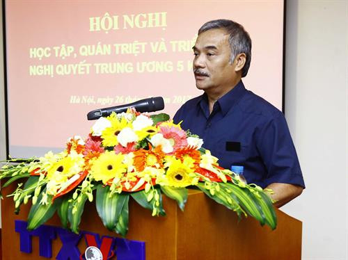 Đồng chí Nguyễn Hoài Dương, Phó Bí thư Đảng ủy, Phó Tổng Giám đốc Thông tấn xã Việt Nam phát biểu khai mạc hội nghị. Ảnh: An Đăng - TTXVN Đồng chí Nguyễn Hoài Dương, Phó Bí thư Đảng ủy, Phó Tổng Giám đốc Thông tấn xã Việt Nam phát biểu khai mạc hội nghị. Ảnh: An Đăng - TTXVN