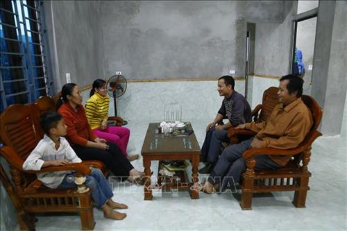 Anh Đăng luôn thân thiện và mến khách. Ảnh: Nam Sương - TTXVN Anh Đăng luôn thân thiện và mến khách. Ảnh: Nam Sương - TTXVN