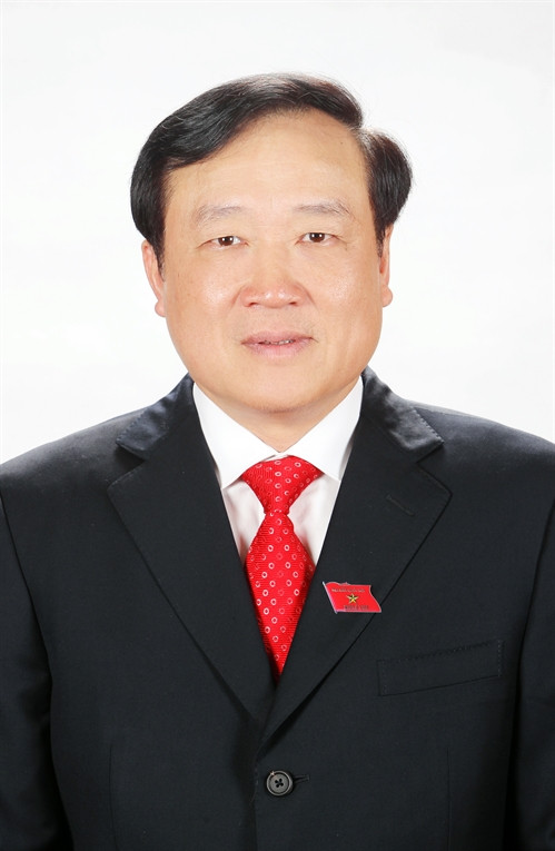 Tại phiên họp sáng 8/4/2016 của Kỳ họp thứ 11, Quốc hội khóa XIII, đồng chí Nguyễn Hòa Bình, Bí thư Trung ương Đảng, Viện trưởng Viện Kiểm sát nhân dân Tối cao đã được bầu làm Chánh án Tòa án nhân dân Tối cao. Ảnh: TTXVN