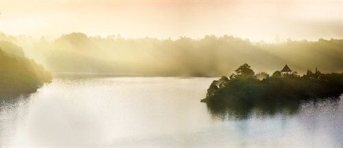 Phố núi Pleiku đẹp "ma mị" dưới ống kính của nhiếp ảnh gia 8x ảnh 2