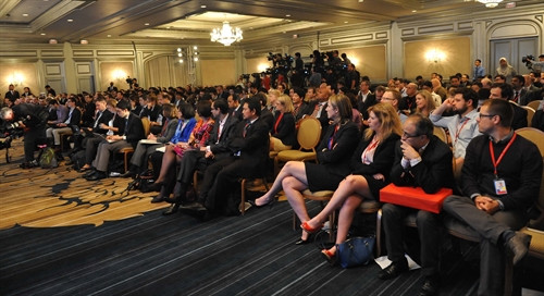 Phóng viên báo chí và đại biểu các đoàn đàm phán tại cuộc họp báo kết thúc Hội nghị. Ảnh: Thanh Tuấn – Phóng viên TTXVN tại Mỹ Phóng viên báo chí và đại biểu các đoàn đàm phán tại cuộc họp báo kết thúc Hội nghị. Ảnh: Thanh Tuấn – Phóng viên TTXVN tại Mỹ